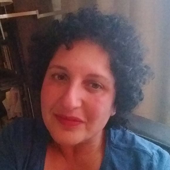 Meet your Posher, Corinna - Picture 1 of 1